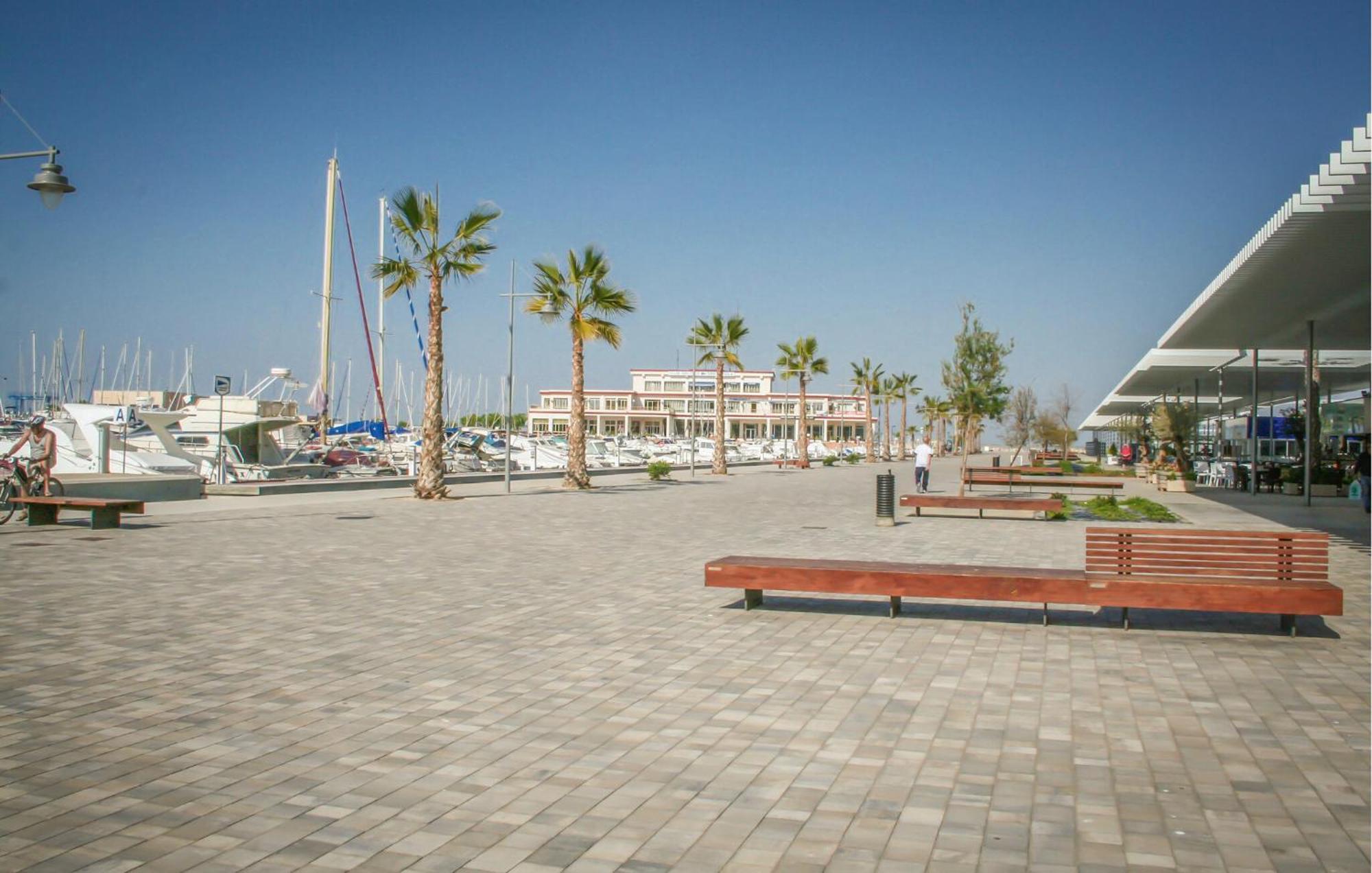 Amazing Apartment In Santa Pola Esterno foto